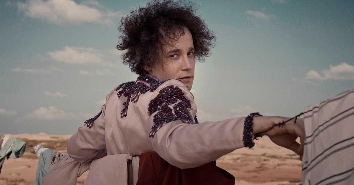 Alex Albino realiza live no #BeApp com canções do EP Mercúrio