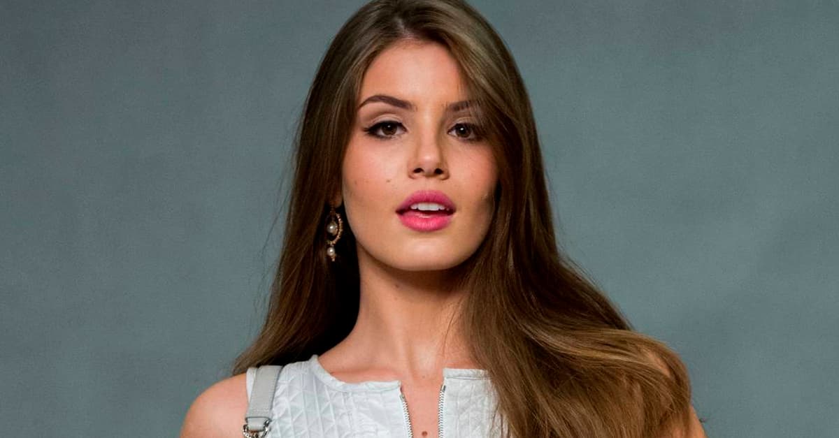 Camila Queiroz, Romulo Estrela e Amora Mautner falam sobre “Verdades Secretas 2” na CCXP Worlds