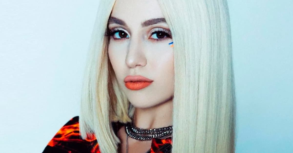 Ava Max fala sobre álbum de estreia “Heaven & Hell”, fãs brasileiros e colaborações com Anitta e Lady Gaga
