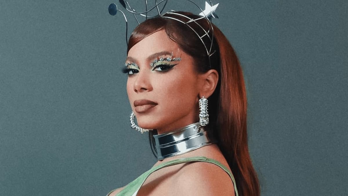 Anitta é confirmada na line-up do Nosso Camarote