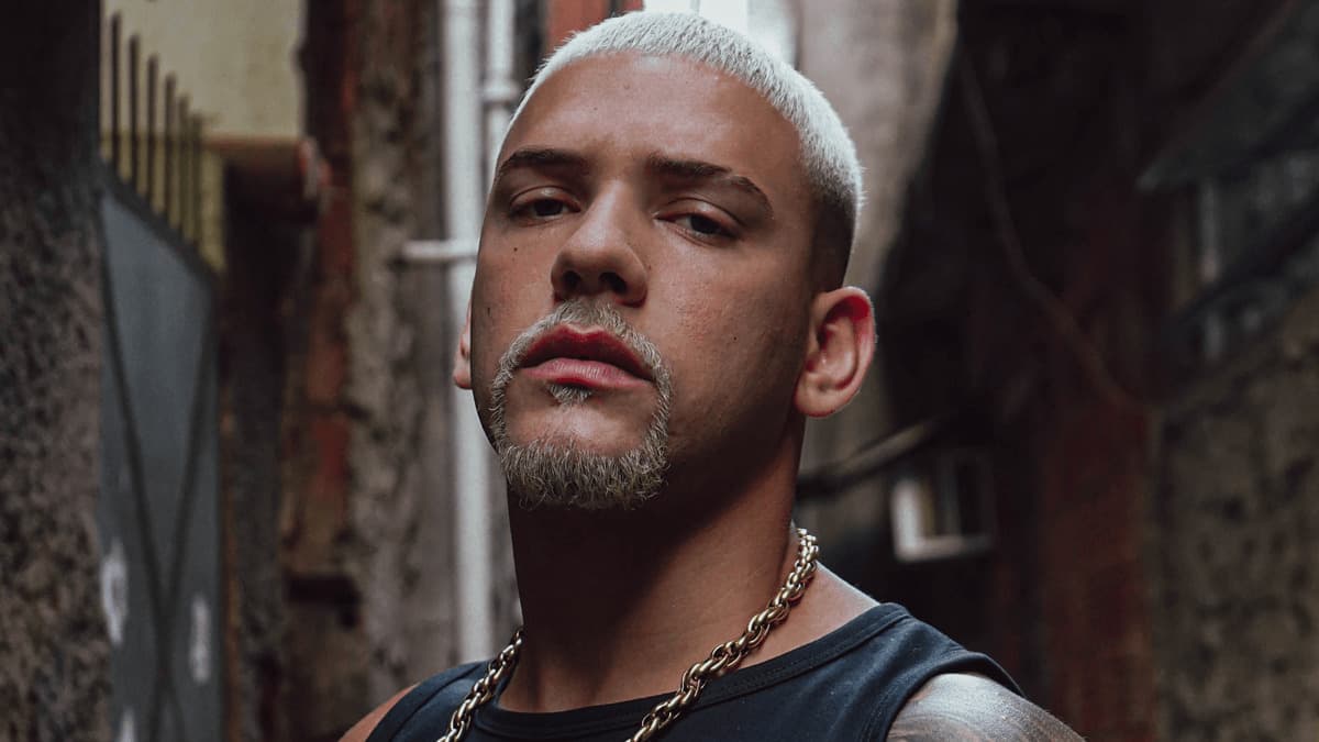 MC Rogê anuncia single “Dia de Plantão”, em parceria com Isaac 22 e DJ Rennan da Penha; leia a letra!