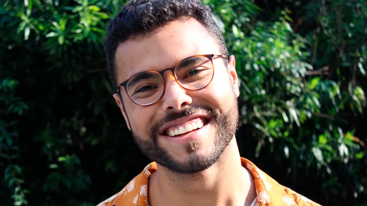 Autores LGBTQIAP+ participam da Bienal do Livro Rio em mesas de temáticas variadas