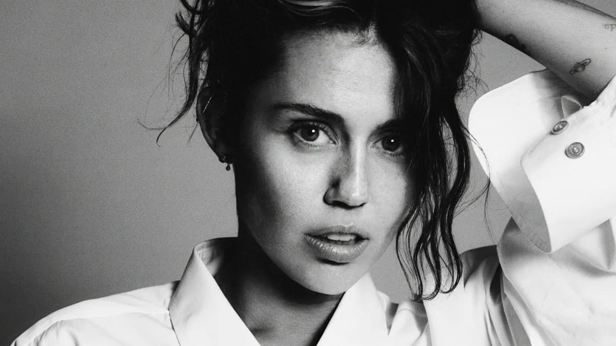 Miley Cyrus lança o reflexivo novo single “Used To Be Young”