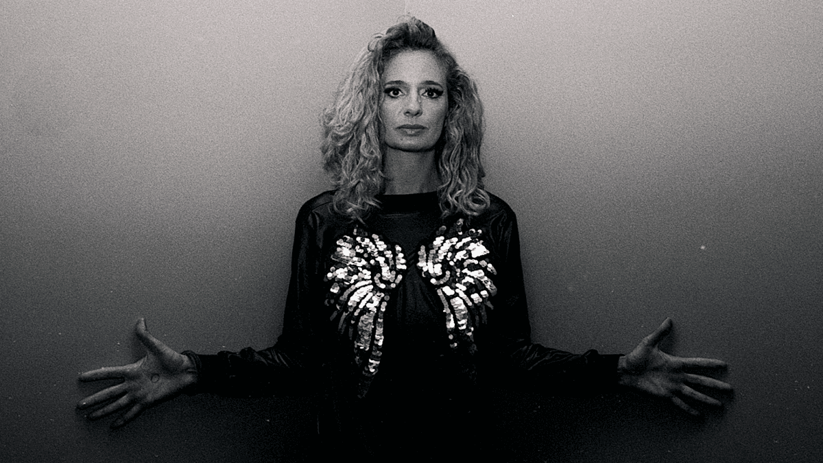 Letrux apresenta o disco “Letrux Como Mulher Girafa” no Casa Natura Musical neste sábado; ingressos à venda!