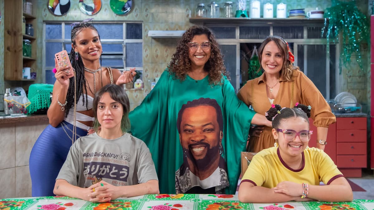 “Tô Nessa!”: Globo divulga teaser de sitcom com Regina Casé, Heslaine Vieira e Valentina Bandeira