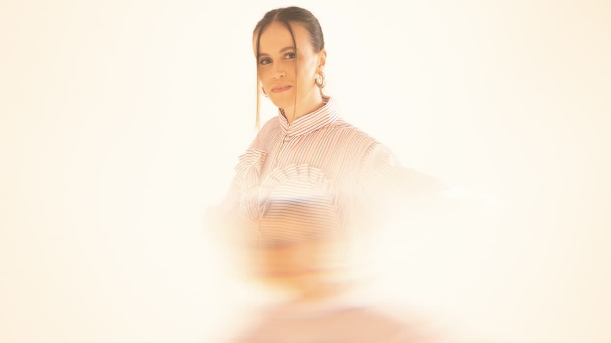 Marina Gold lança “Sim”, um hino ao amor e aos novos começos