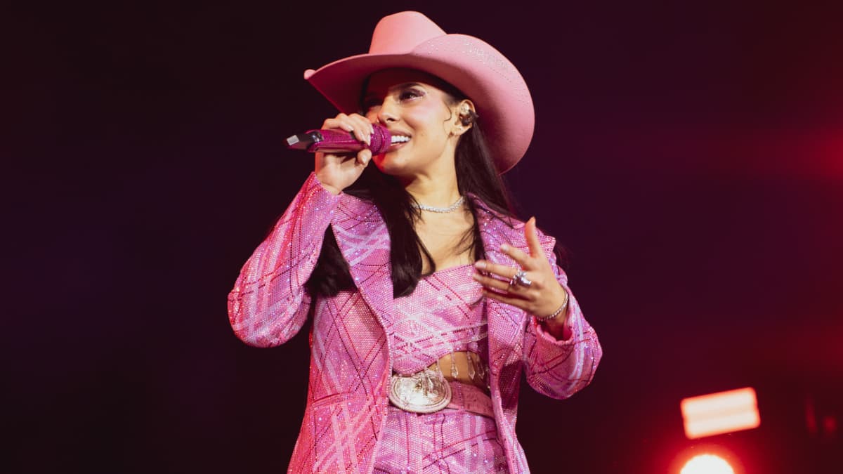 Ana Castela faz show histórico no Jaguariúna Rodeo Festival 2025