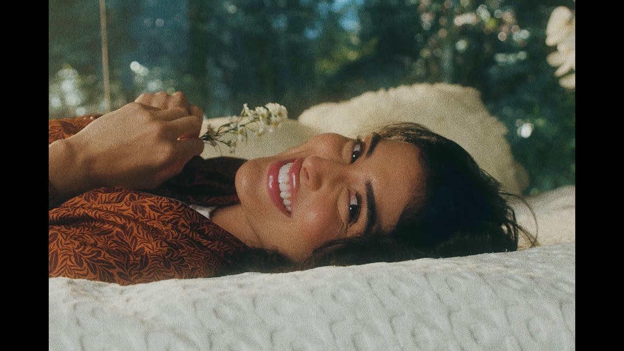 Letícia Almeida - Camomila ( Clipe Oficial)