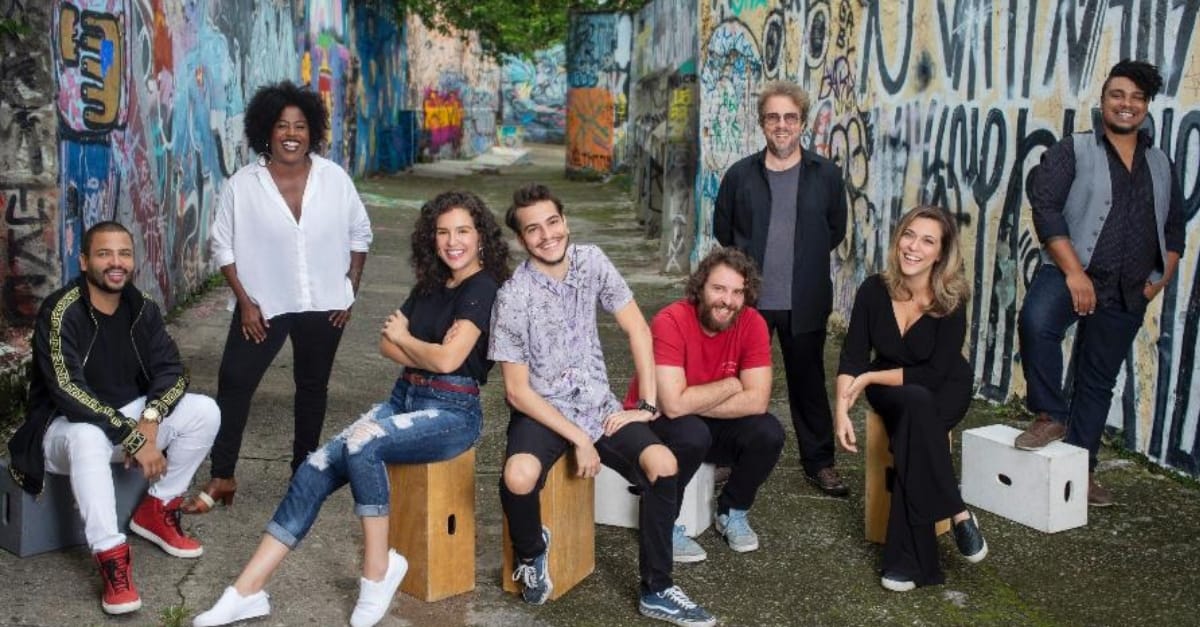Netflix apresenta o elenco da comédia “Ninguém Tá Olhando”