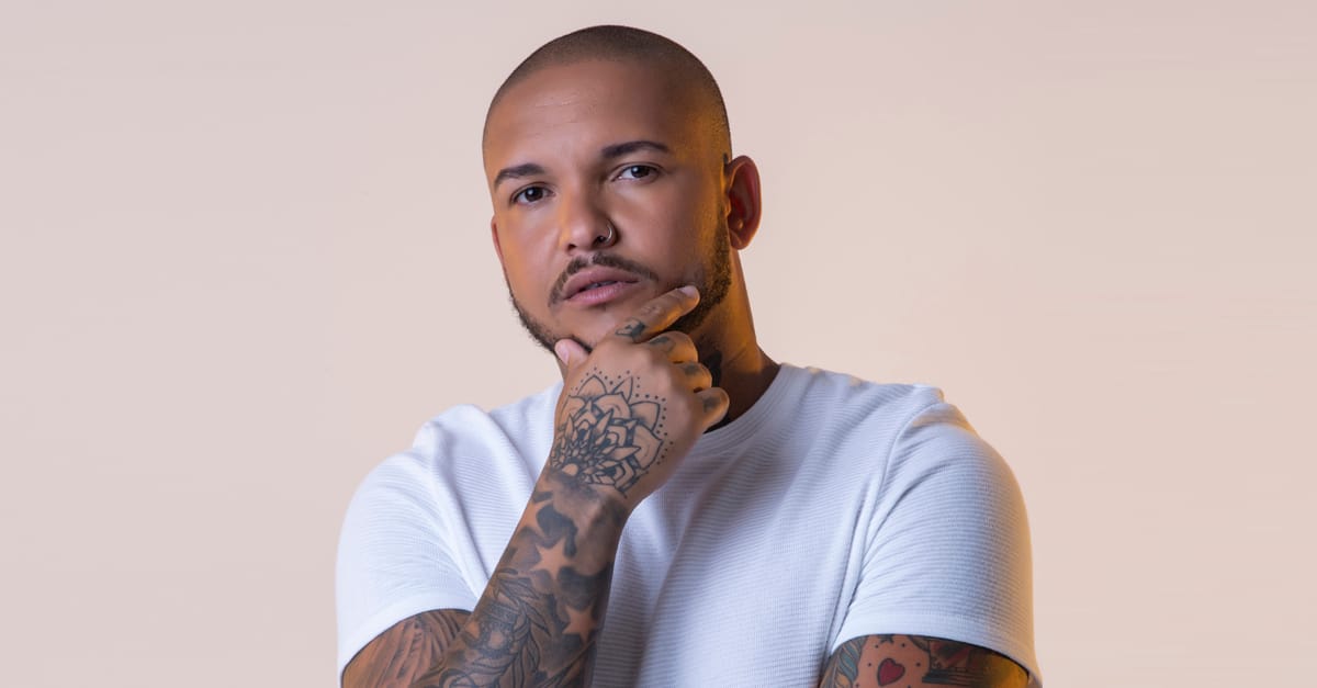 “Status” | Suel lança primeiro álbum da carreira solo; ouça!
