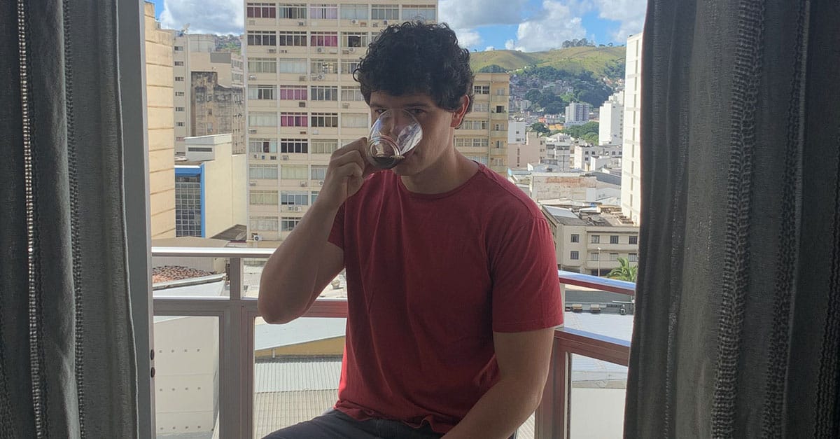 Nathan Itaborahy relembra trajetória e divide detalhes do processo de produção do álbum de estreia
