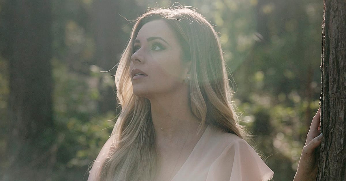 Sandy, Glória Pires, Ana Carolina e Neguinho da Beija-Flor são convidados do Altas Horas deste sábado