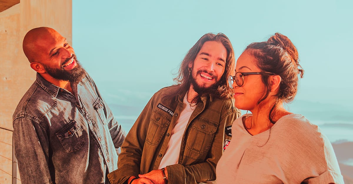 Entrevista | Trilo lança “Jeitinho Down” e comenta sobre gravação de clipe: “Realização de um sonho”