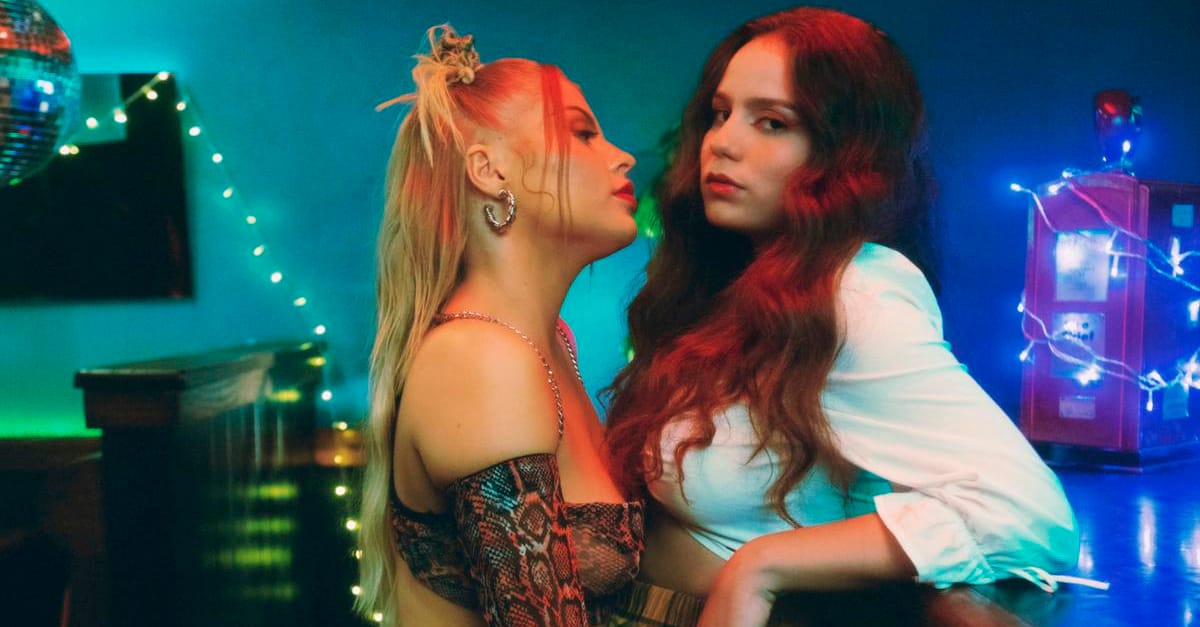 Carol Biazin e Luísa Sonza lançam “Tentação” nesta quinta