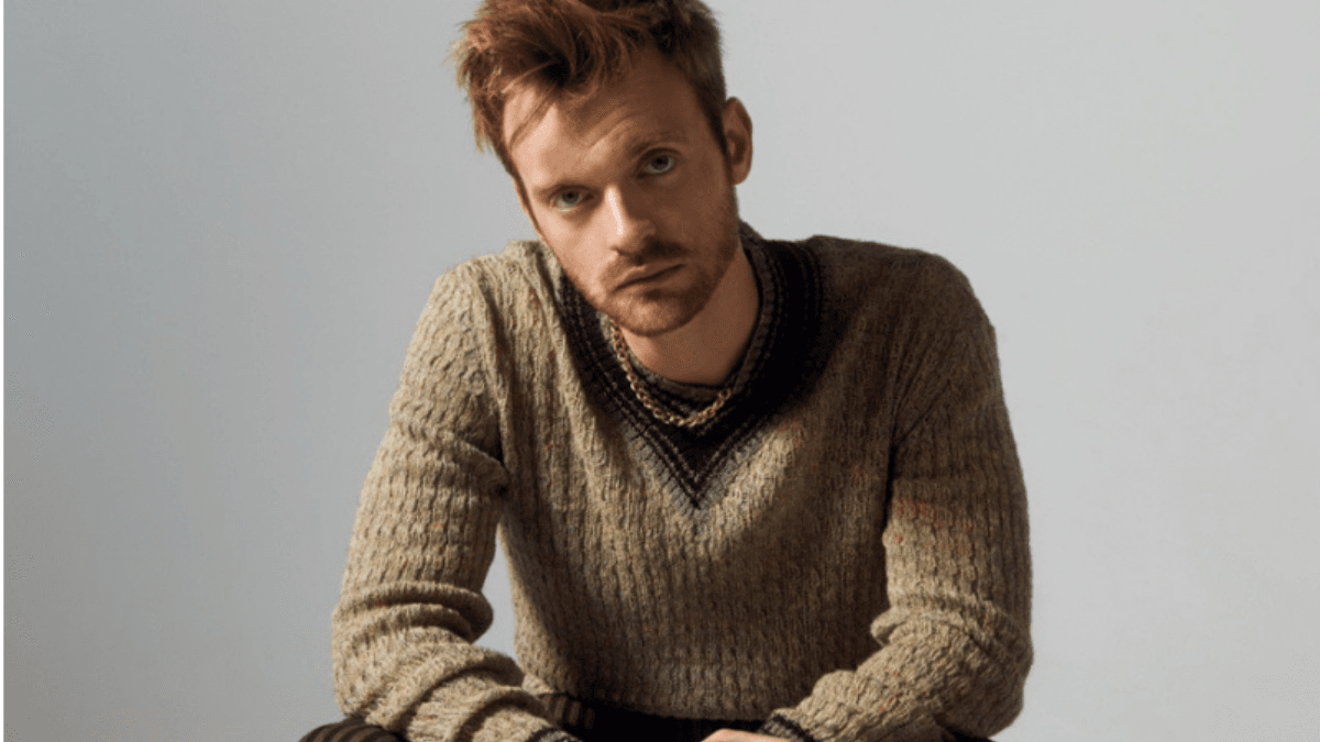 Finneas lança videoclipe “The Kids Are All Dying”; confira!