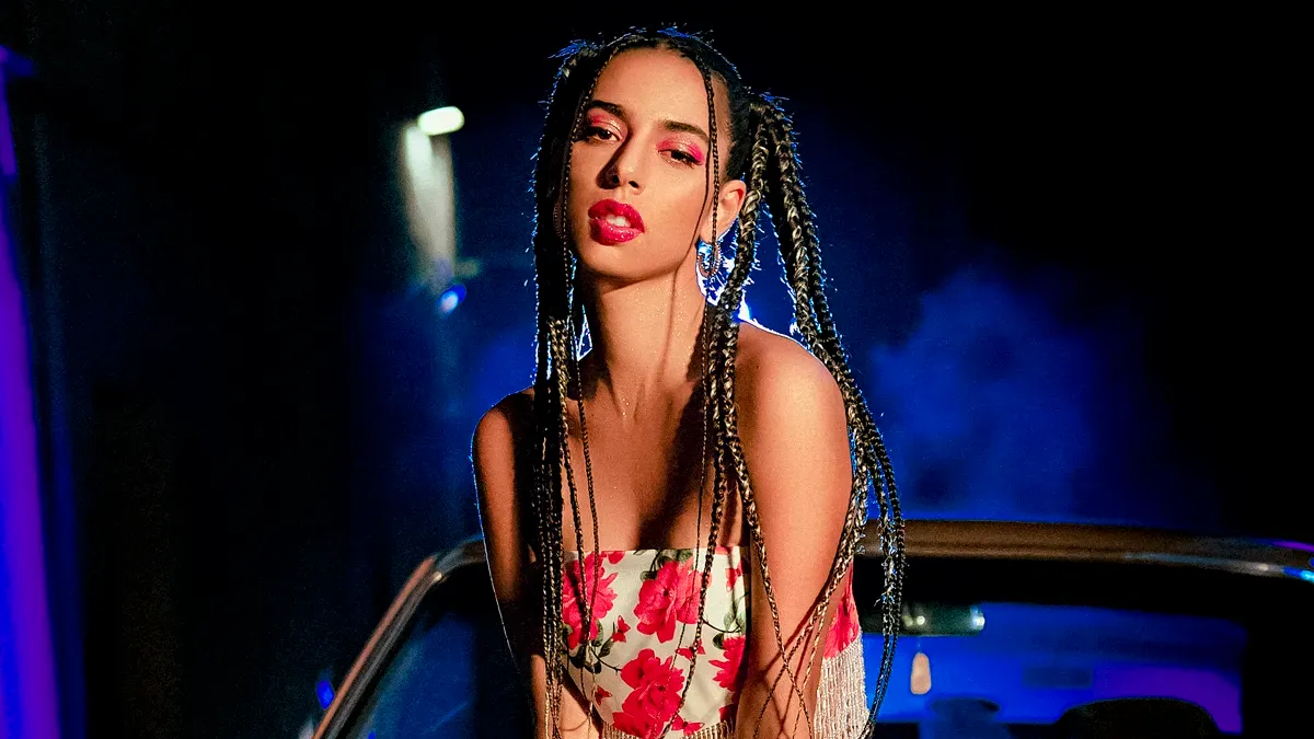 “Foi Match” | Marina Sena, HITMAKER e Tinder lançam hit para embalar o verão; assista ao clipe!