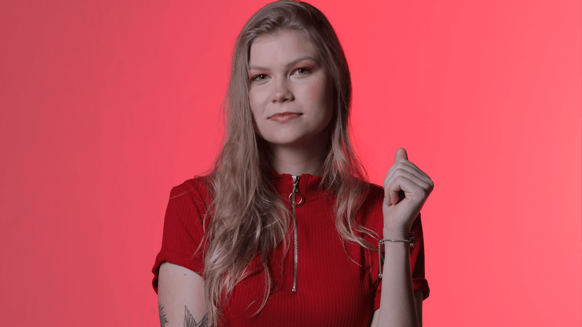 Entrevista | Vicka conta sobre primeira indicação ao Prêmio Multishow com o single “Romântica Demais”: “Uma surpresa”