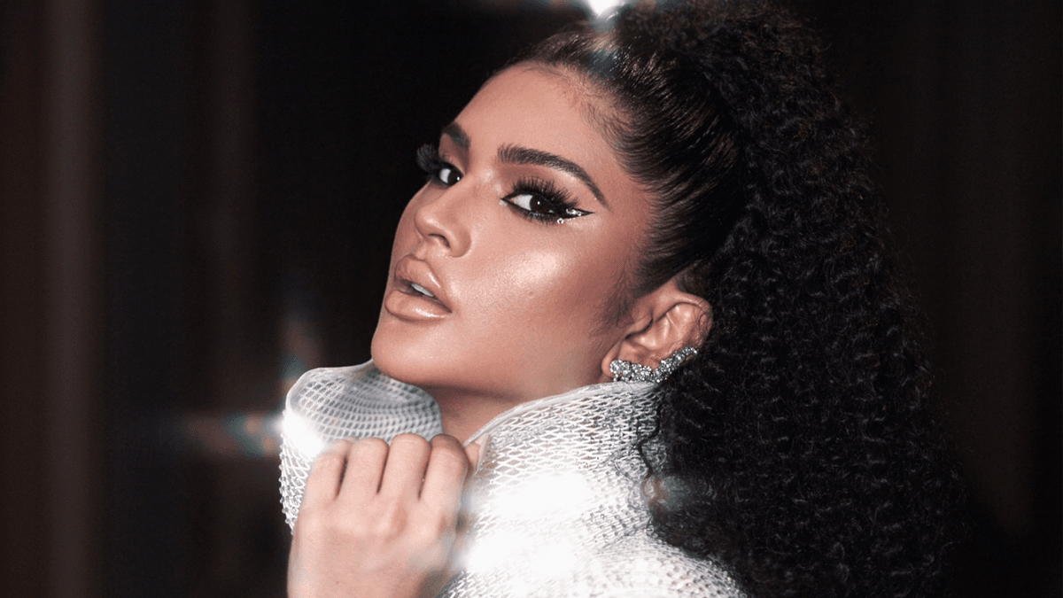 Mileide Mihaile se inspira em figurino de brilhantes de Beyoncé para look do ensaio técnico da Grande Rio