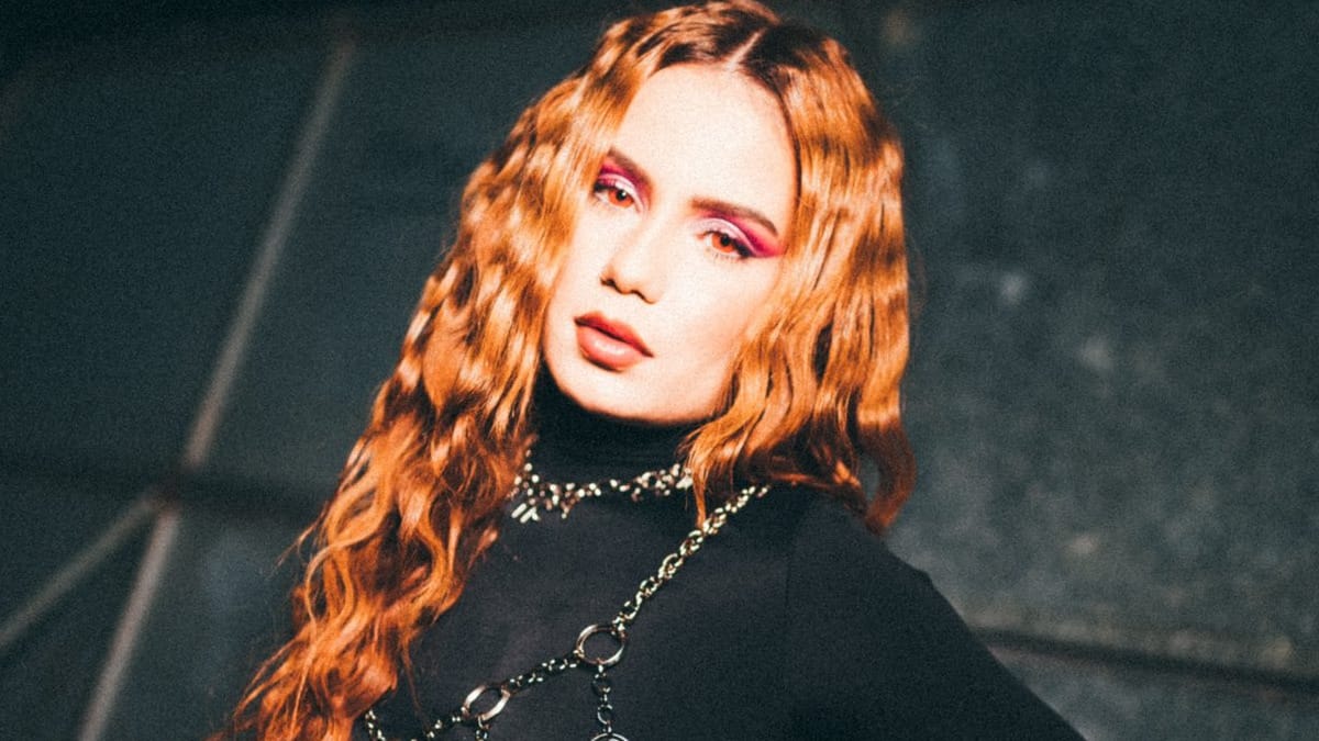 Carol Biazin surpreende fãs ao anunciar o single “Brinca com A…”; saiba mais!