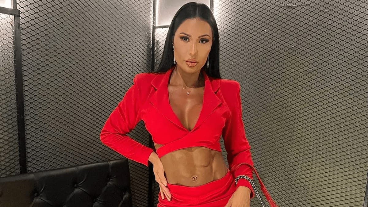 Gracyanne Barbosa anuncia entrada na Privacy