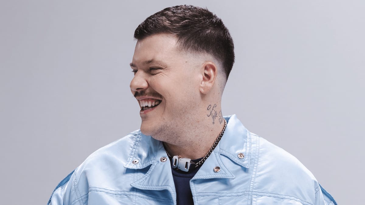 Ferrugem homenageia esposa no single “Interessante”; assista ao clipe!