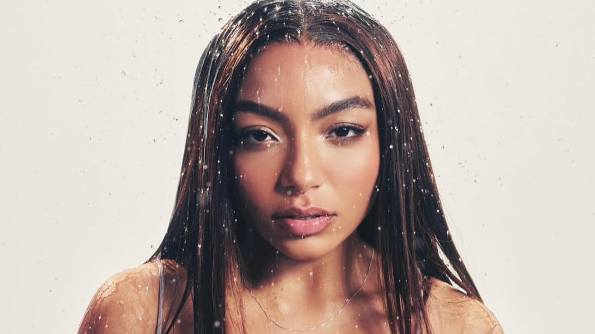 Any Gabrielly eleva a temperatura no single “Sweat”