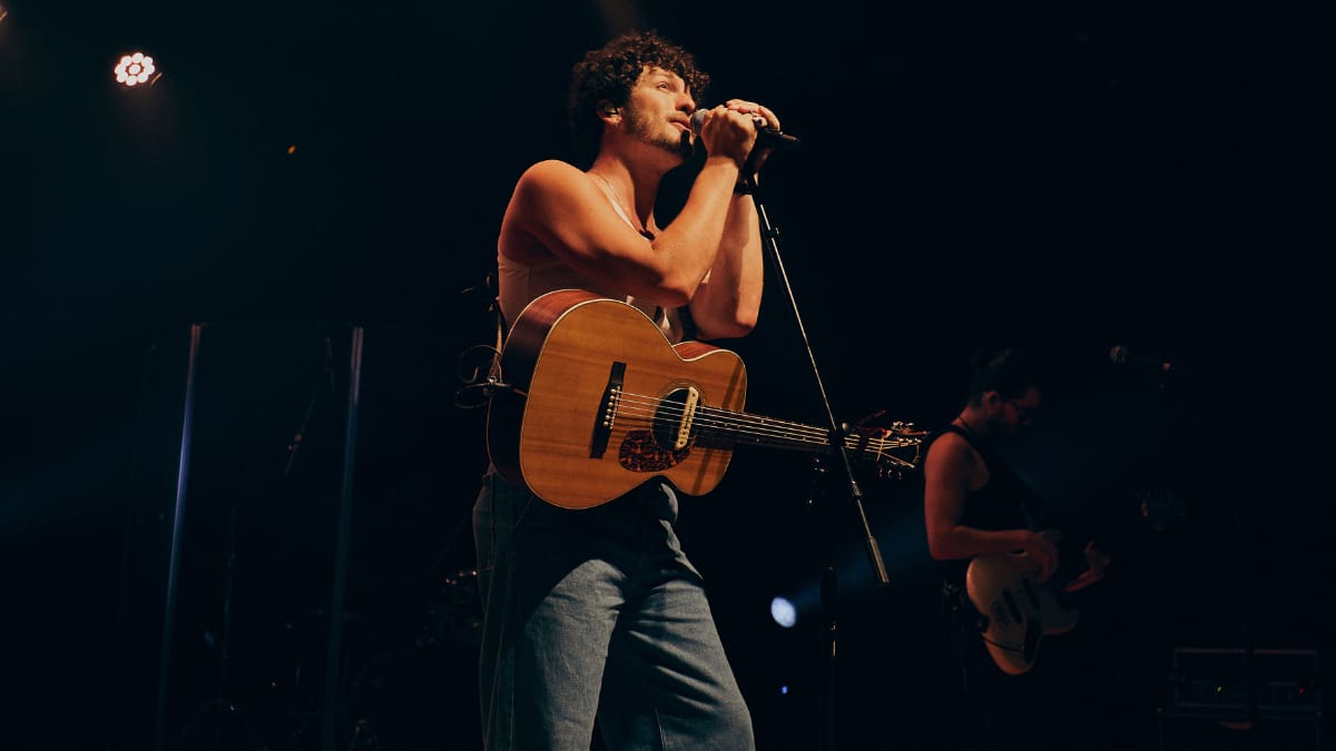 Bryan Behr encanta público do Rio de Janeiro com a DEJAVU TOUR