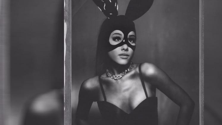 “No Tears Left To Cry”: Confira a capa do novo single de Ariana Grande e rumores de novo álbum!