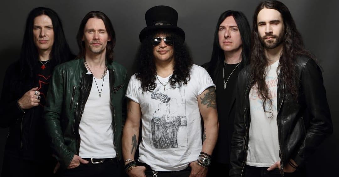 Slash anuncia novo álbum e lança single Driving Rain
