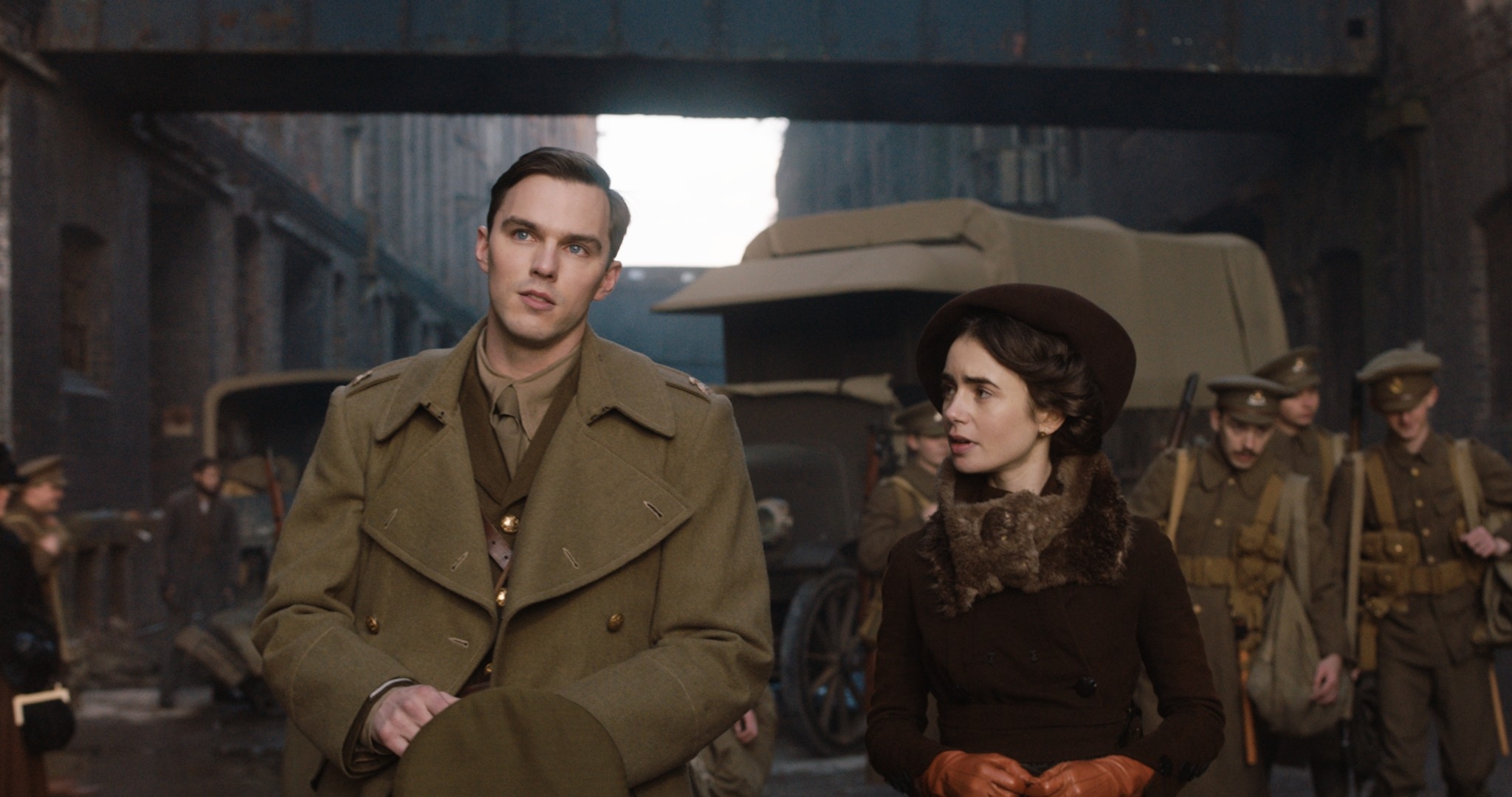 “Tolkien” | Fox divulga primeiro trailer e cartaz do filme sobre o autor J.R.R. Tolkien
