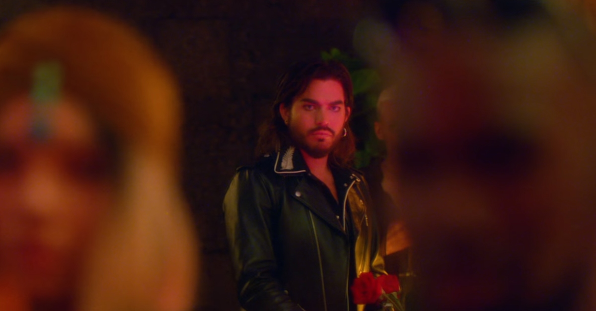 “Comin In Hot” | Adam Lambert divulga novo single com direito a clipe