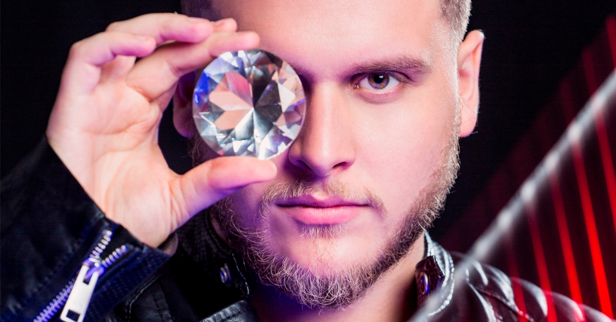 Bruno Martini lança “Save Me” e anuncia álbum de estreia