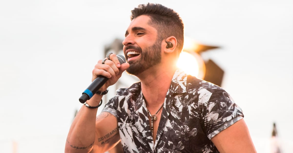 “João Gabriel No Morro” | João Gabriel apresenta show de lançamento de projeto e divulga clipe de “Lovezinho”