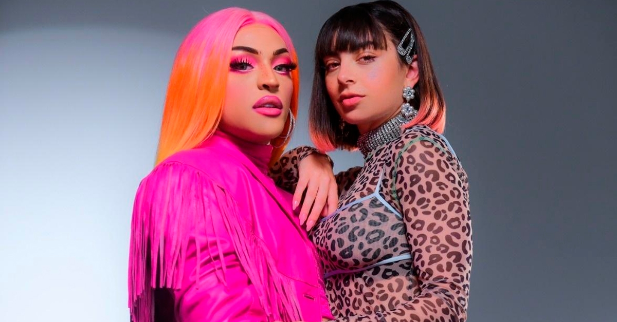 Flash Pose | Pabllo Vittar lança parceria com Charli XCX; vem ouvir!