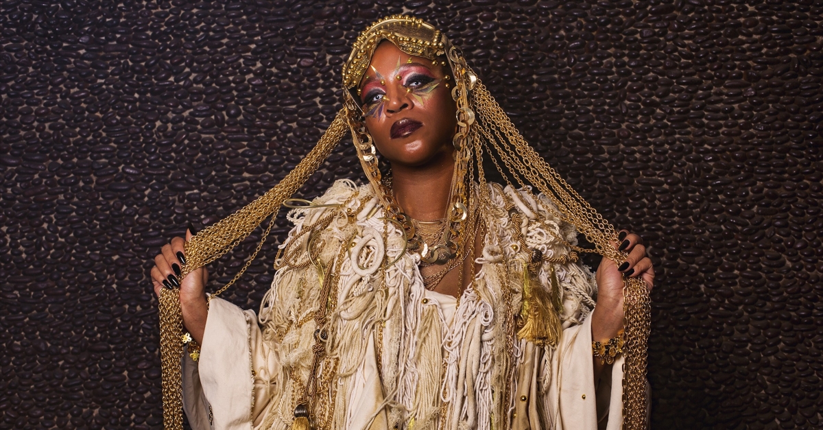 “Ambulante” | No YouTube Music, Karol Conka relança sucessos de seu último álbum em novas versões