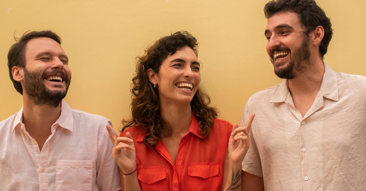 Entrevista | Bruna Caram fala sobre EP “Outro Lugar”, livro de poesias e pandemia