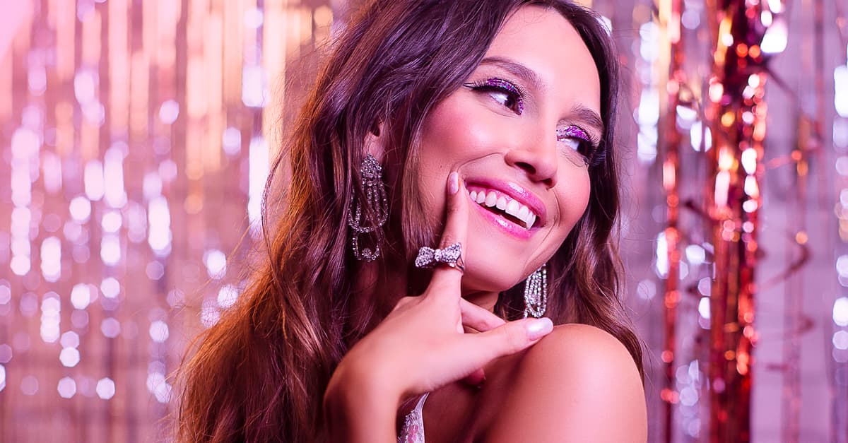 Entrevista | Isadora lança “Mulher 21” e comenta sobre clipe: “Mulheres no comando”