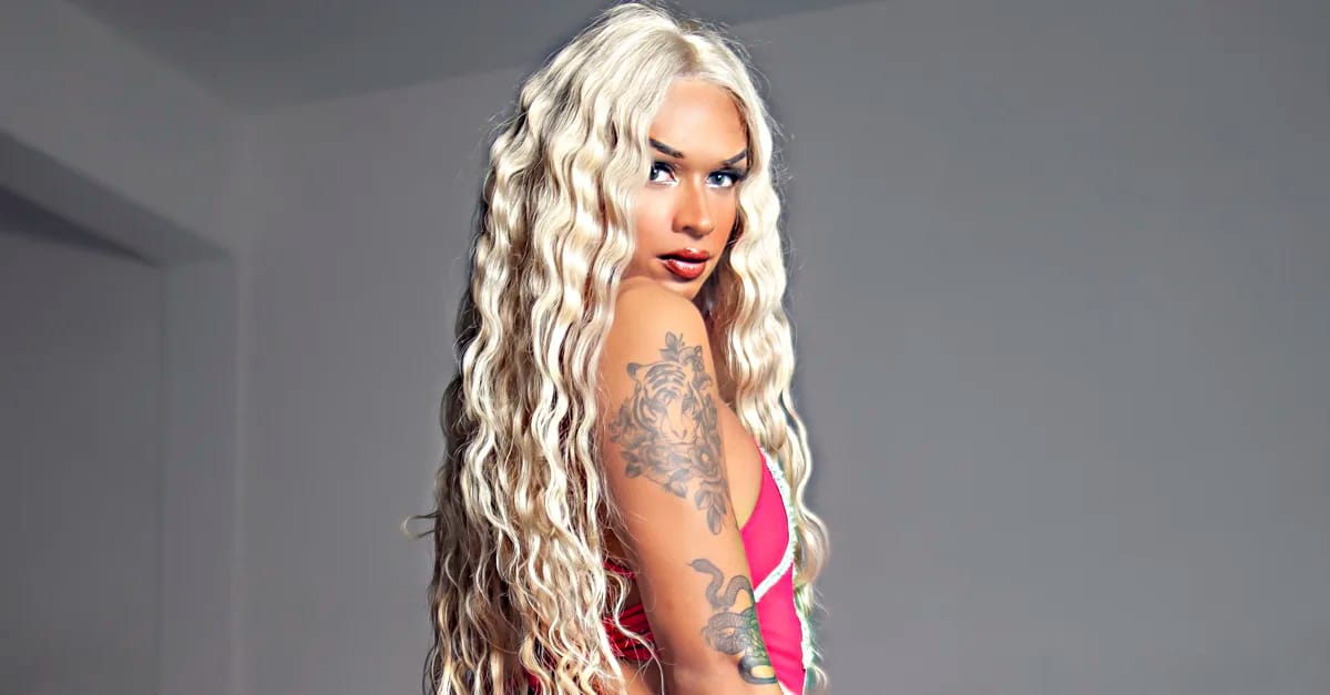Lia Clark aposta em rave funk no single “Sentadinha Macia”; assista ao clipe!
