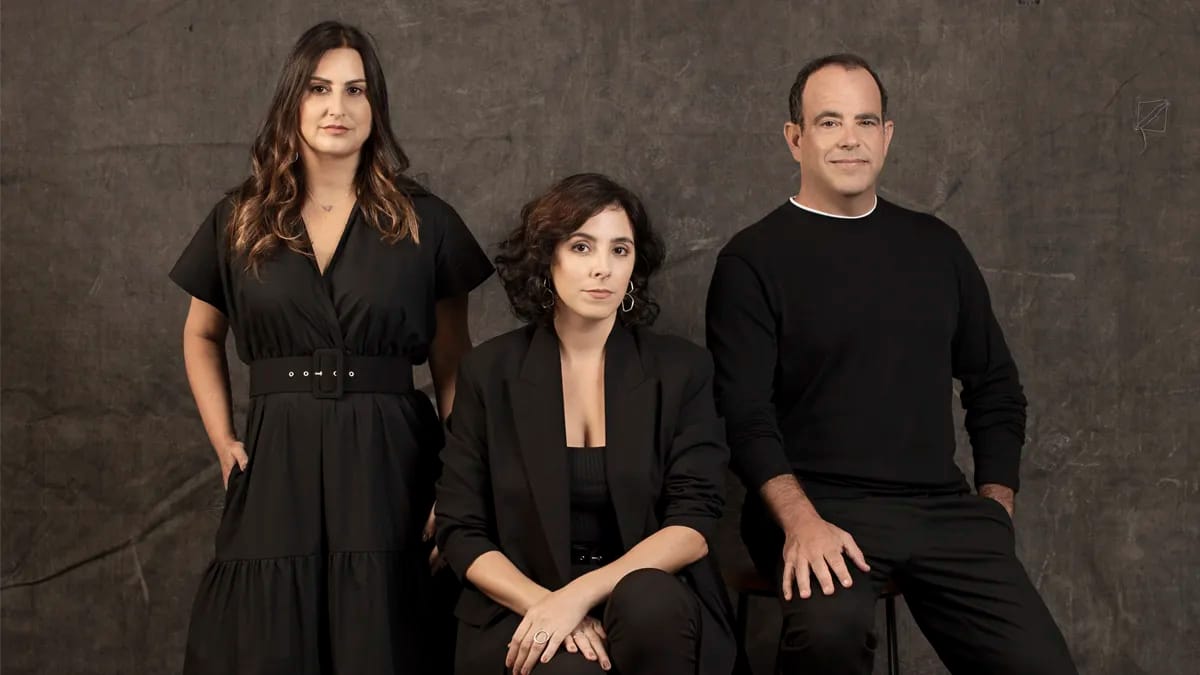 “Todo Dia a Mesma Noite” | Elenco de minissérie inspirada na história do incêndio da boate Kiss é revelado pela Netflix