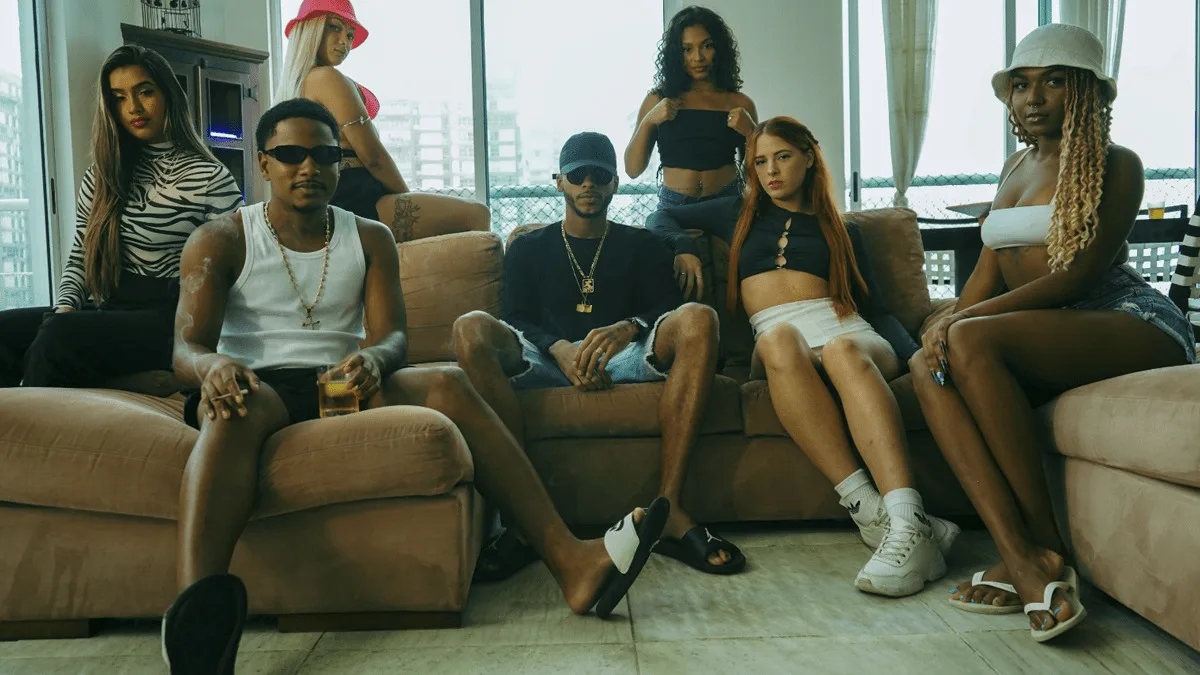 DJ Rennan da Penha lança “Larissinha” em parceria com MC Negrossim e DJ Isaac 22