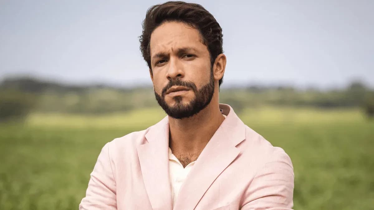 Rainer Cadete vive italiano vigarista em “Terra e Paixão”