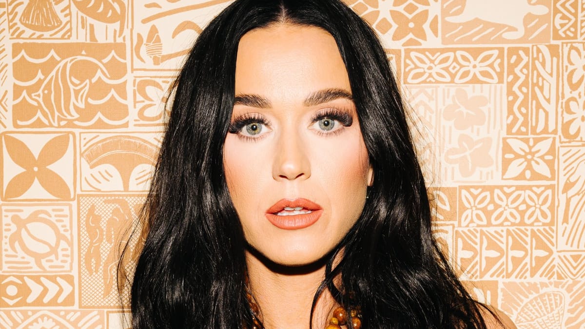 Katy Perry divulga prévia de “Watch It Burn”; ouça