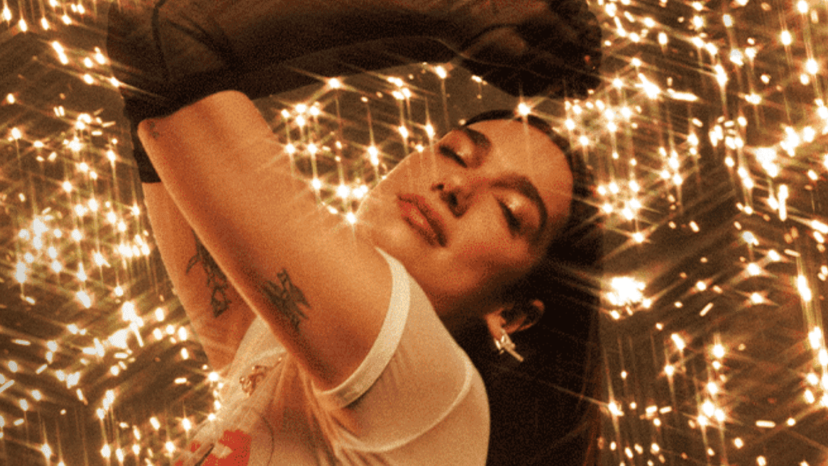 Dua Lipa lança álbum ao vivo e filme da “Radical Optimism Tour” gravados no México