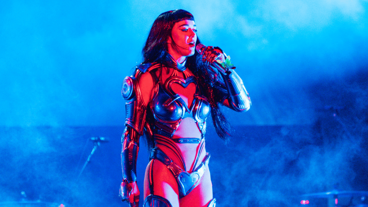 Katy Perry encerra The Town 2025 com espetáculo grandioso repleto de hits e emociona fãs