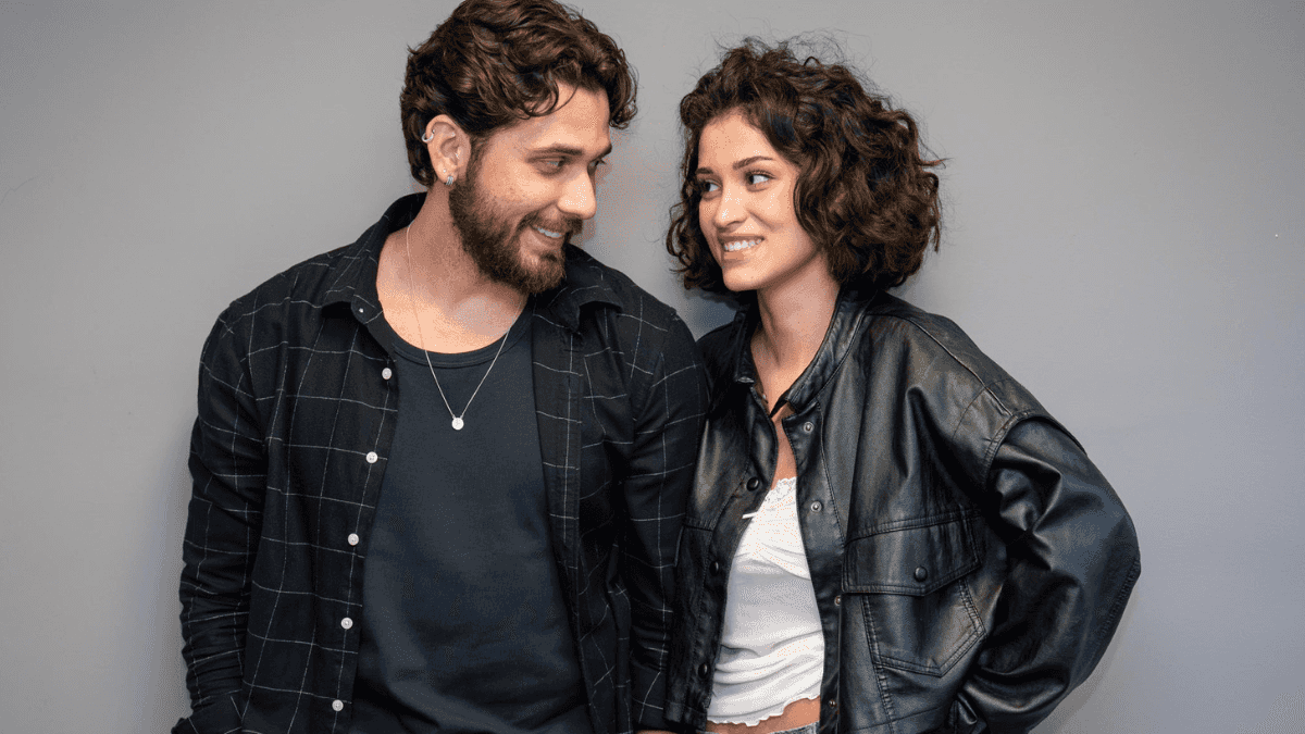 Gustavo Mioto e Maya Aniceto estreiam novelinha “Cinderela e o Segredo do Pobre Milionário” no Globoplay; veja detalhes!