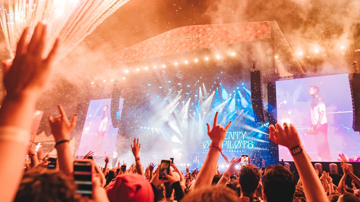 Lollapalooza Brasil 2025 anuncia operação de transporte público 24 horas nos dias de evento; veja