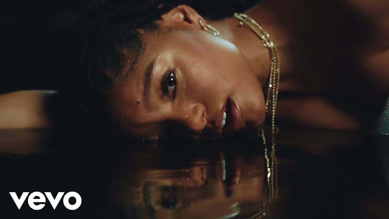 Halle - angel (Official Video)