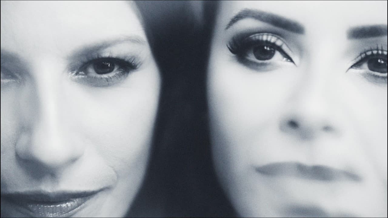 Laura Pausini - QUANDO CHOVE con Sandy (Official Video)