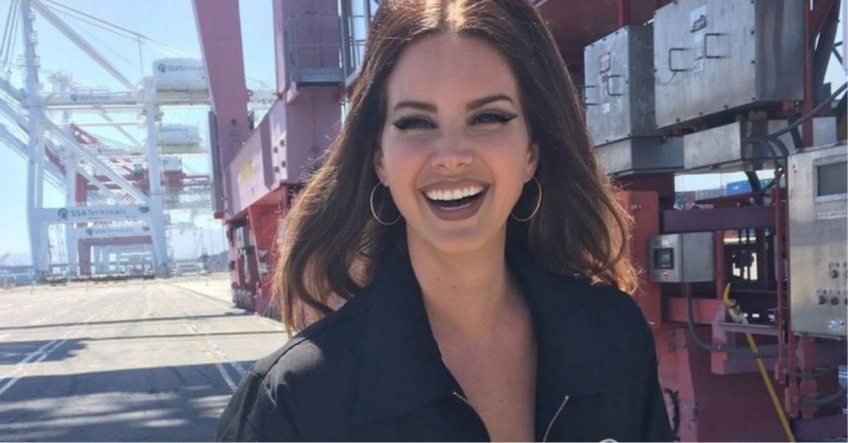 Lana Del Rey lança clipe duplo