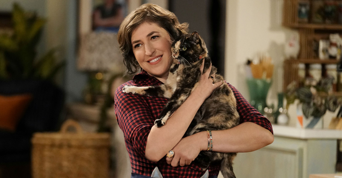 "Call Me Kat" série protagonizada por Mayim Bialik chega